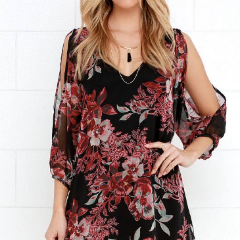 Lulu's Floral Cold-Shoulder Flowy Dress
